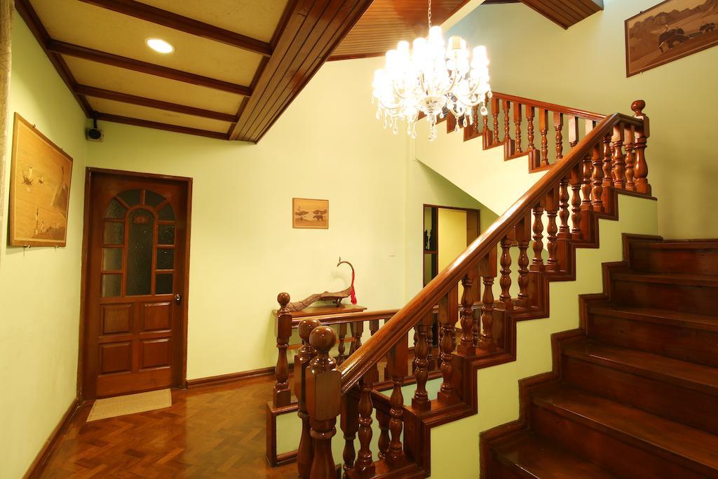 Hundred Moon Hotel Yangon Luaran gambar