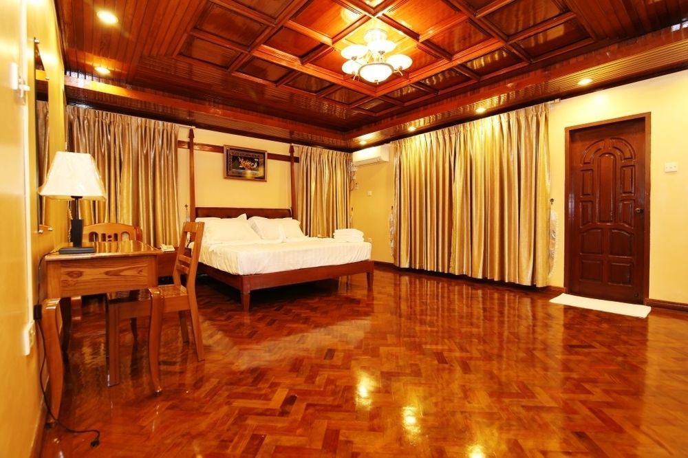 Hundred Moon Hotel Yangon Luaran gambar