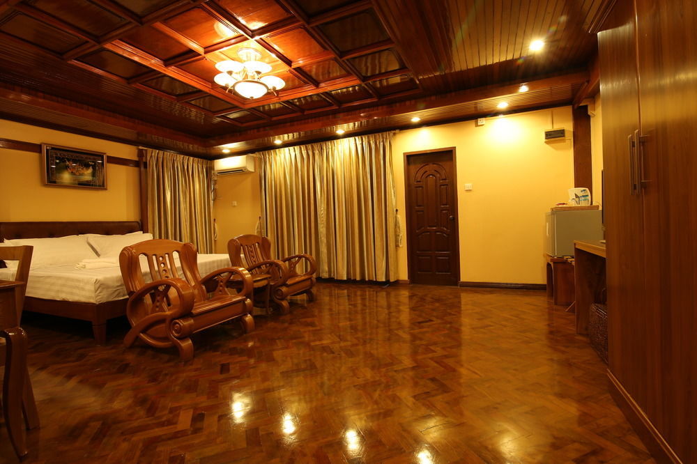 Hundred Moon Hotel Yangon Luaran gambar