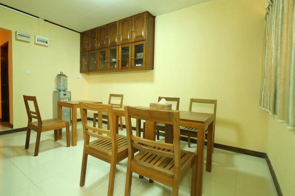 Hundred Moon Hotel Yangon Luaran gambar